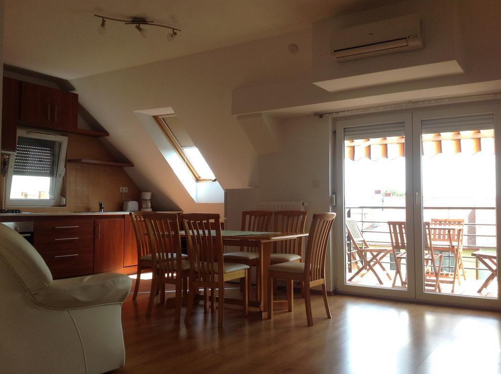 Bella Apartman Balatonfüred Szoba fotó